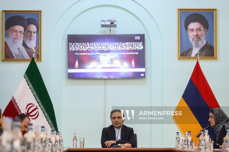 Пашинян почтил память Хаменеи в Тегеране: иранский посол отметил прочность связей с Арменией