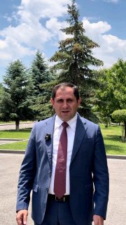 Сурен Папикян поблагодарил избирателей Шенгавита за доверие Минобороны Армении
