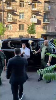 Сурен Папикян встретился с молодёжью «Гражданского договора» в Ереване