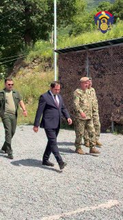 Министр обороны Сурен Папикян встретился с участниками учебных сборов в Ереване