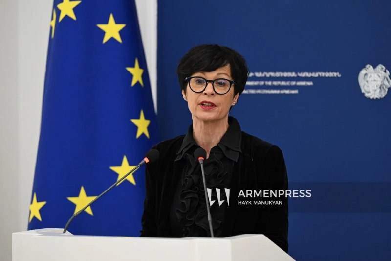 ЕС намерен в июле начать переговоры с Украиной по всем 33 главам — заявление комиссара Кос