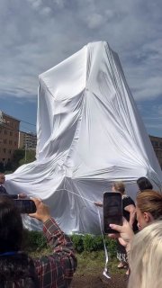 Статую «Ваагна-драконоборца» переустановили у мэрии Еревана: что это значит для Шенгавита