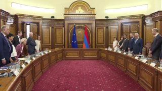 Урсула фон дер Ляйен пообещала открыть рынок ЕС для армянских товаров в случае закрытия РФ — что это значит для Шенгавита